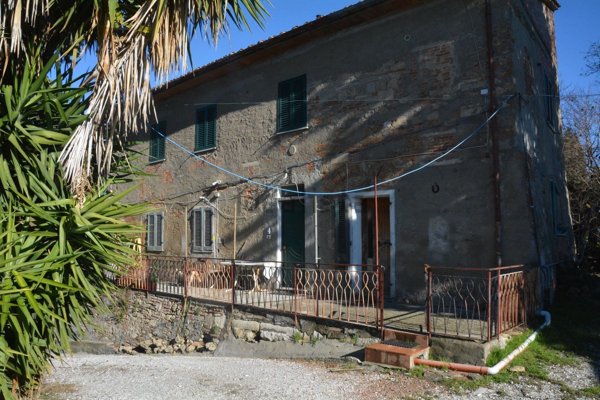 casa indipendente in vendita a Casciana Terme Lari in zona Lari
