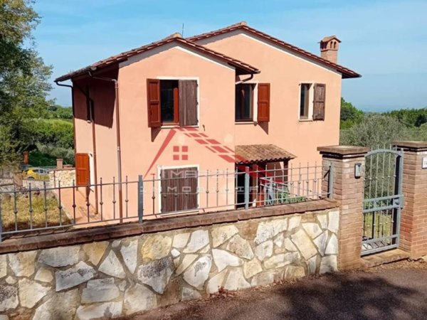 casa indipendente in vendita a Casciana Terme Lari in zona Ceppato