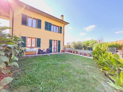 casa indipendente in vendita a Casciana Terme Lari in zona Perignano