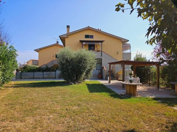 appartamento in vendita a Casciana Terme Lari in zona Perignano