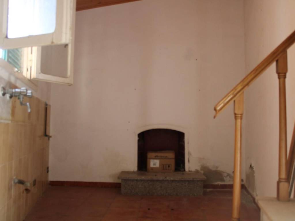 casa indipendente in vendita a Casciana Terme Lari in zona Usigliano