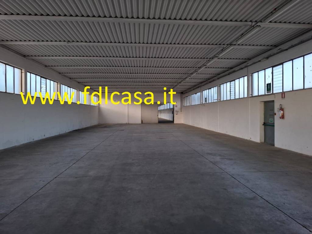 locale commerciale in vendita a Casciana Terme Lari