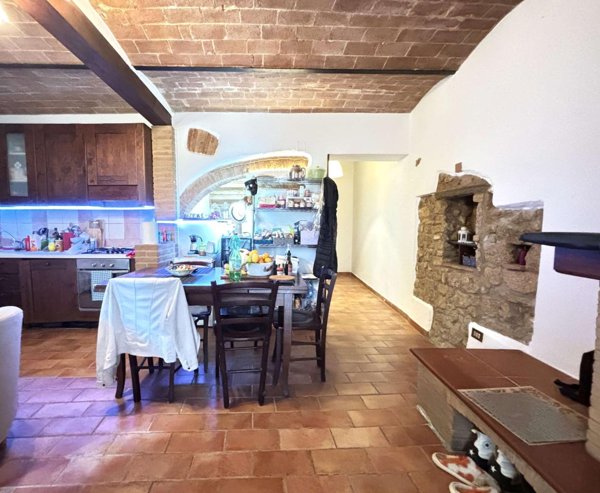 casa indipendente in vendita a Casciana Terme Lari in zona Casciana Alta