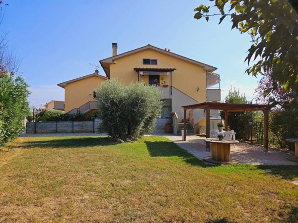 appartamento in vendita a Casciana Terme Lari in zona Perignano