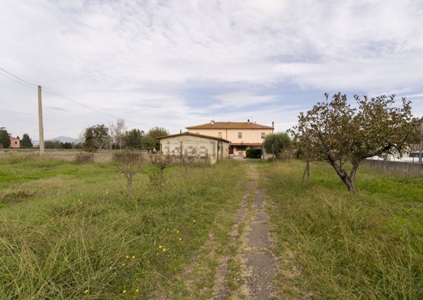 casa indipendente in vendita a Casciana Terme Lari in zona Perignano