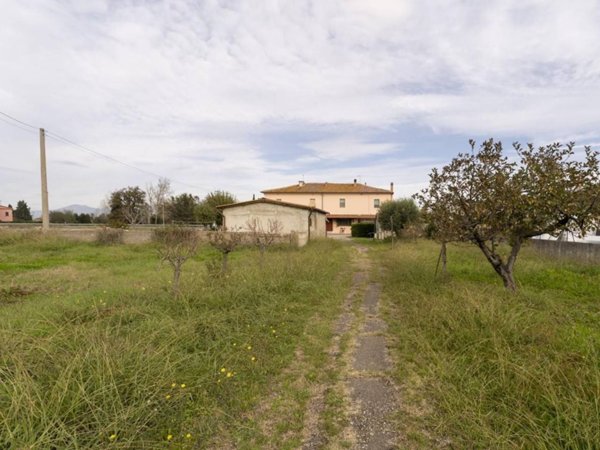 casa indipendente in vendita a Casciana Terme Lari in zona Perignano