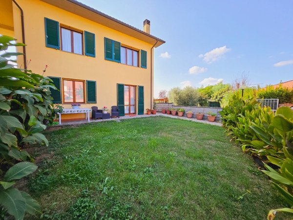 casa indipendente in vendita a Casciana Terme Lari in zona Perignano