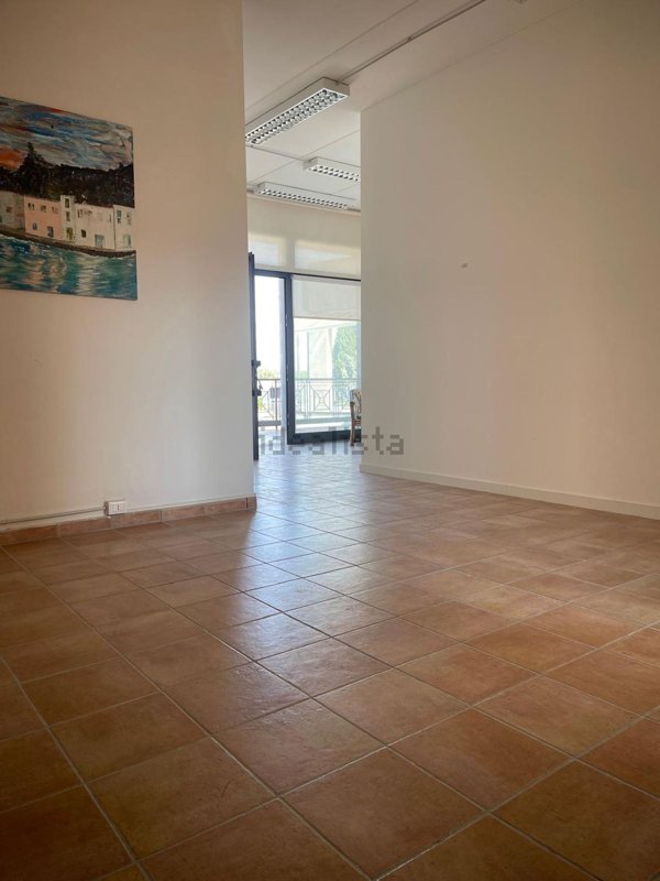 ufficio in vendita a Casciana Terme Lari in zona Perignano