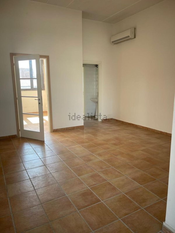 ufficio in vendita a Casciana Terme Lari in zona Perignano