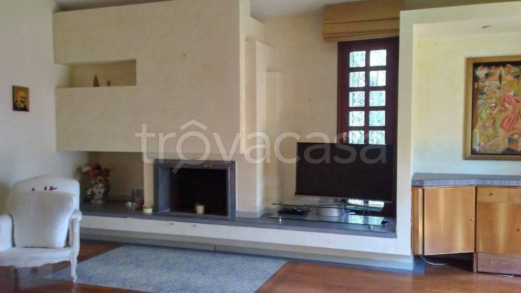 casa indipendente in vendita a Casciana Terme Lari in zona Spinelli