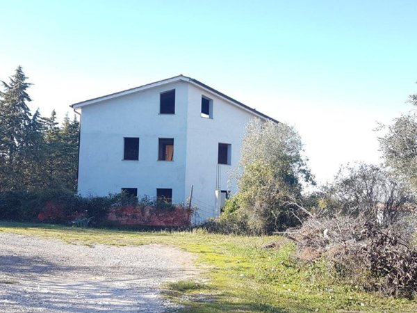 casa indipendente in vendita a Casciana Terme Lari in zona Lari