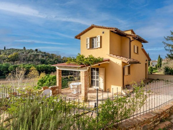 casa indipendente in vendita a Casciana Terme Lari in zona Lari