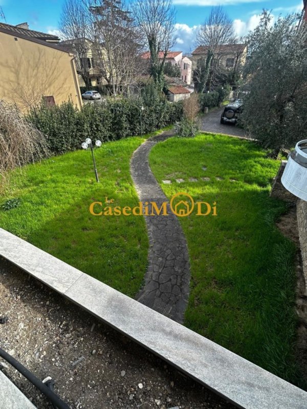 casa indipendente in vendita a Casciana Terme Lari in zona Perignano