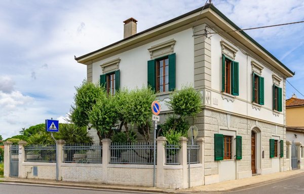 casa indipendente in vendita a Casciana Terme Lari in zona Perignano