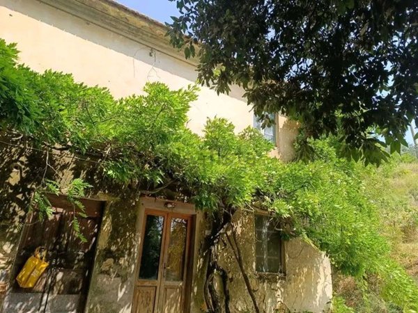 casa indipendente in vendita a Casciana Terme Lari in zona Lari