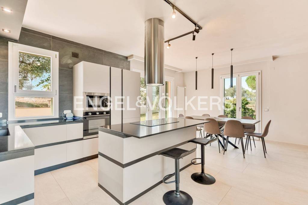 casa indipendente in vendita a Casciana Terme Lari in zona Lari