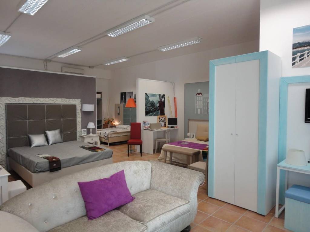 negozio in vendita a Casciana Terme Lari in zona Perignano