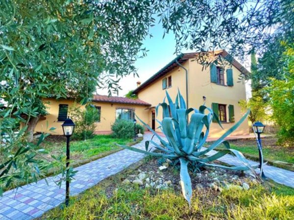 casa indipendente in vendita a Casciana Terme Lari in zona Quattro Strade