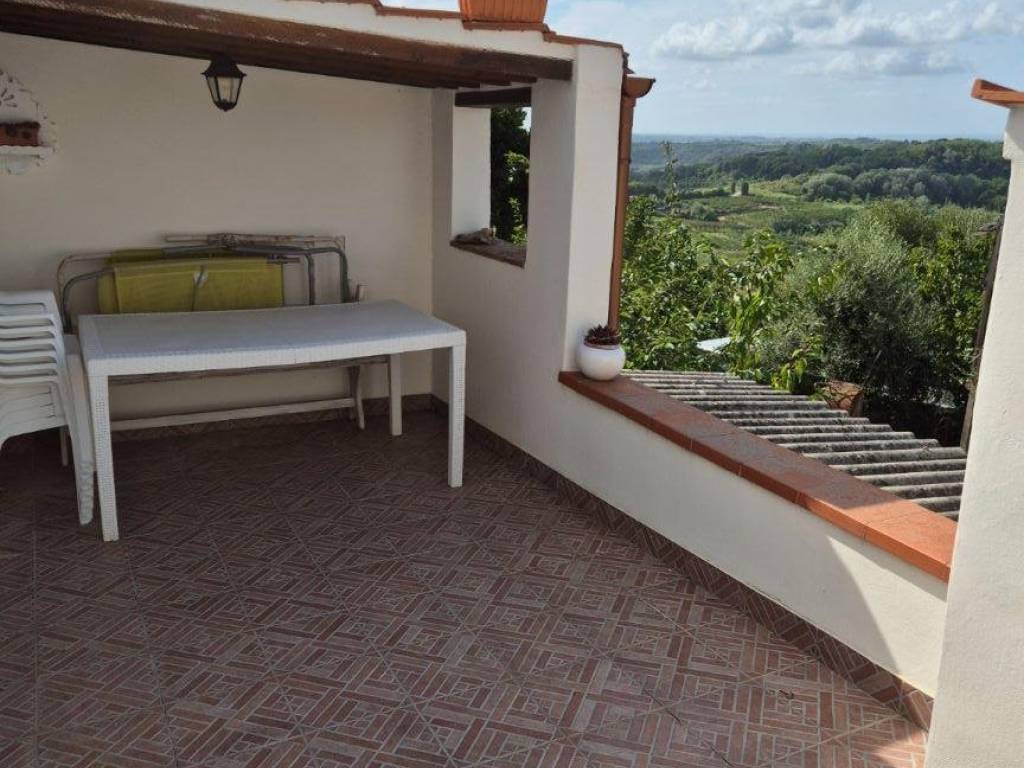 appartamento in vendita a Casciana Terme Lari in zona Casciana Alta