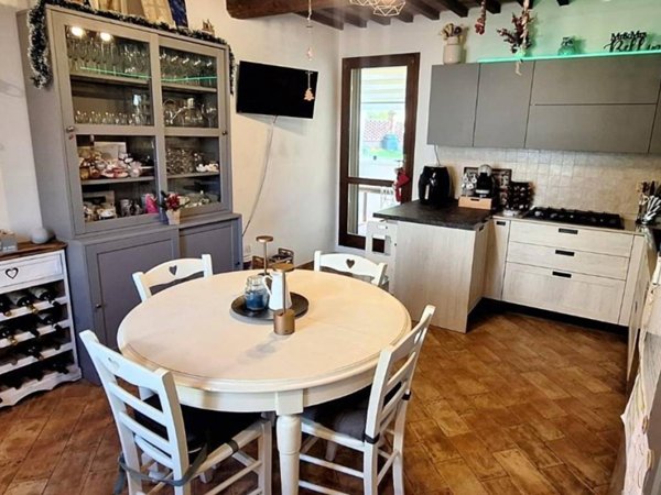 casa indipendente in vendita a Casciana Terme Lari in zona Lavaiano