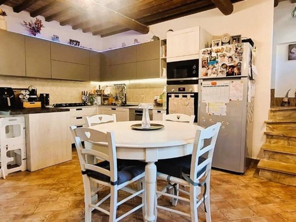 casa indipendente in vendita a Casciana Terme Lari in zona Lavaiano
