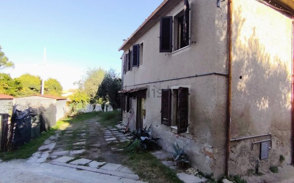 casa indipendente in vendita a Casciana Terme Lari