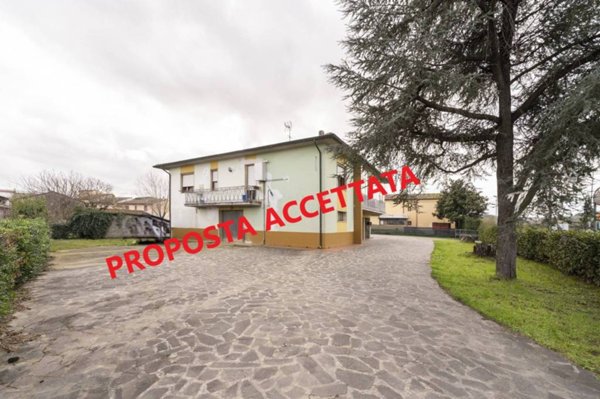 appartamento in vendita a Casciana Terme Lari in zona Perignano