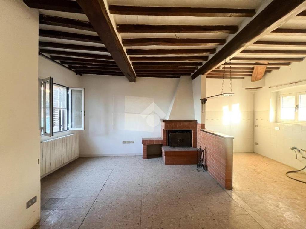 appartamento in vendita a Casciana Terme Lari in zona Cevoli