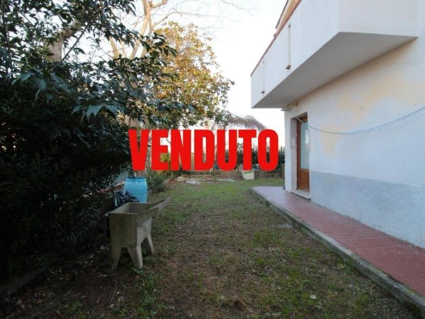 casa indipendente in vendita a Casciana Terme Lari in zona Lari