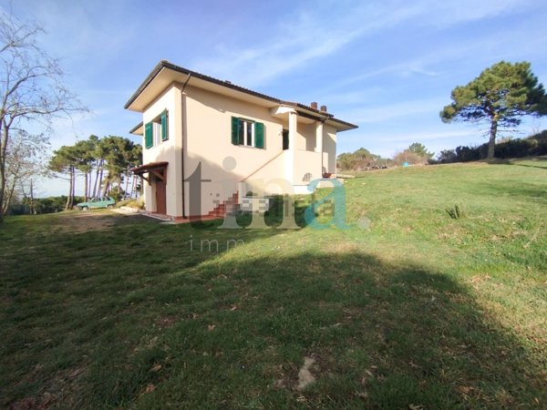 casa indipendente in vendita a Casciana Terme Lari in zona Collemontanino