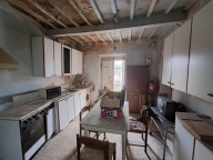 casa indipendente in vendita a Casciana Terme Lari in zona Lari