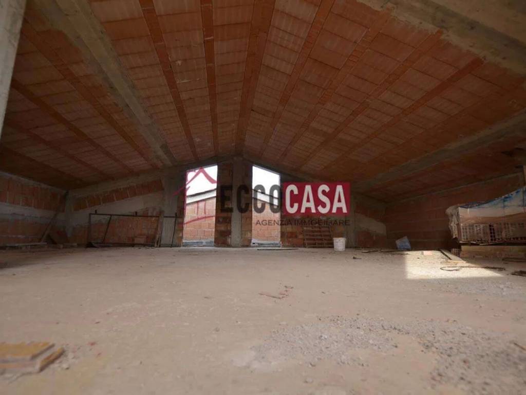 intera palazzina in vendita a Casciana Terme Lari in zona Lari