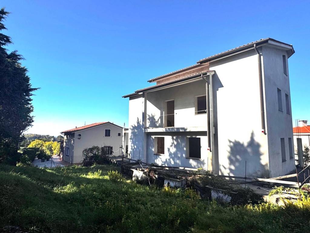 appartamento in vendita a Casciana Terme Lari in zona Lari