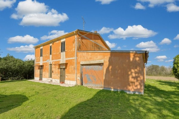 casa indipendente in vendita a Casciana Terme Lari in zona Perignano