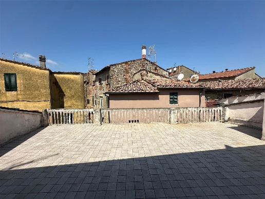 appartamento in vendita a Casciana Terme Lari in zona Casciana Alta