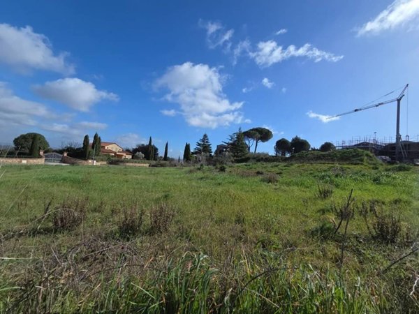 negozio in vendita a Casciana Terme Lari in zona Casciana Terme