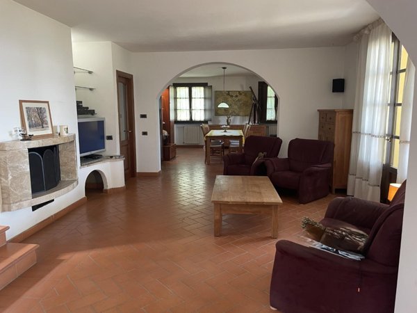 casa indipendente in vendita a Casciana Terme Lari in zona Lari