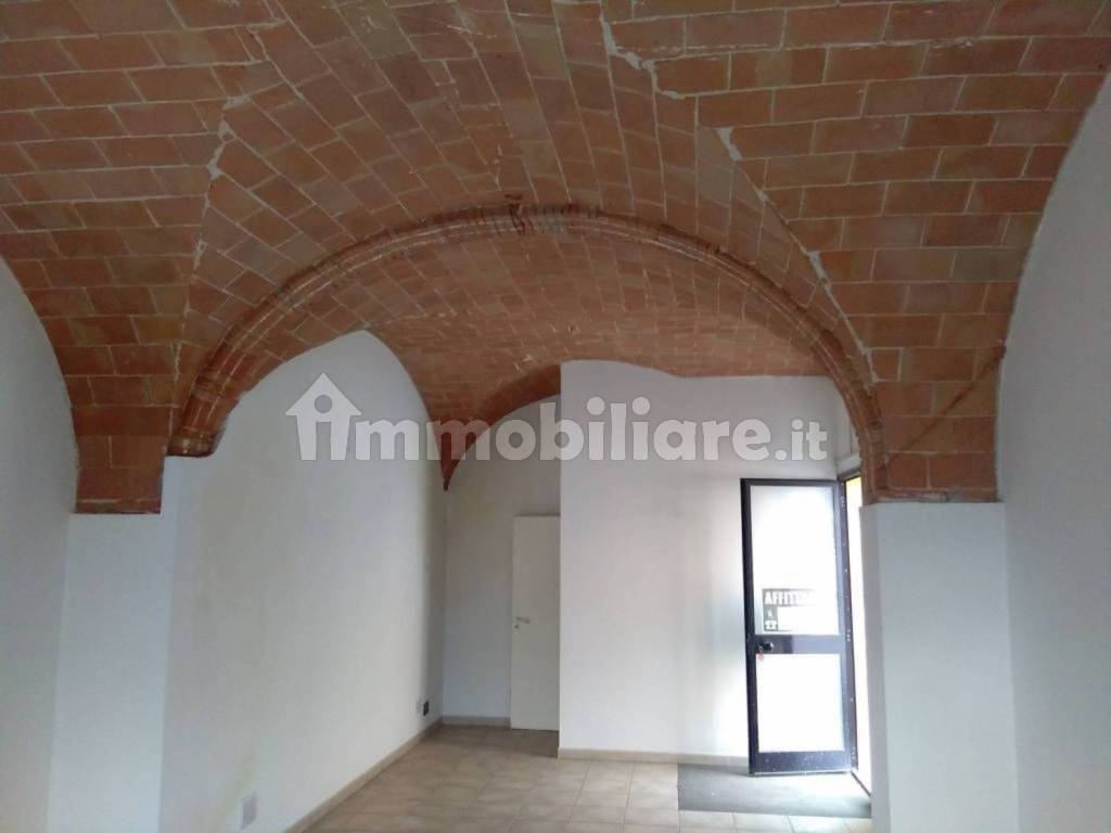 negozio in vendita a Casciana Terme Lari in zona Perignano