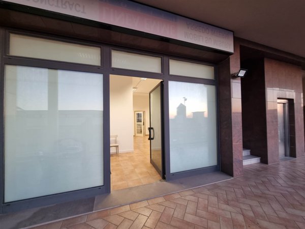 ufficio in vendita a Casciana Terme Lari in zona Lari