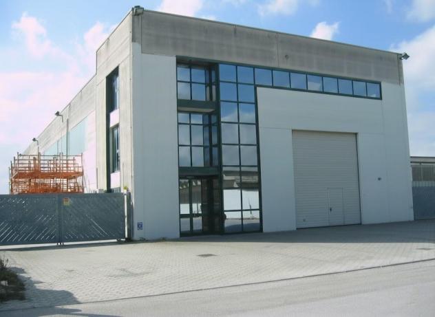 locale di sgombero in vendita a Casciana Terme Lari in zona Perignano