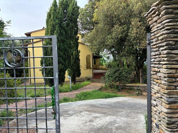 casa indipendente in vendita a Casciana Terme Lari in zona Parlascio