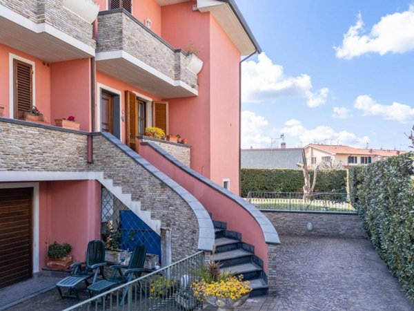 casa indipendente in vendita a Casciana Terme Lari in zona Perignano
