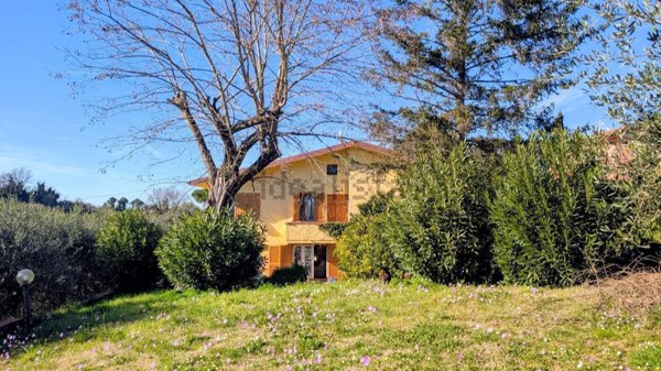 casa indipendente in vendita a Casciana Terme Lari in zona Boschi