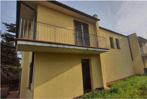 casa indipendente in vendita a Casciana Terme Lari in zona Parlascio