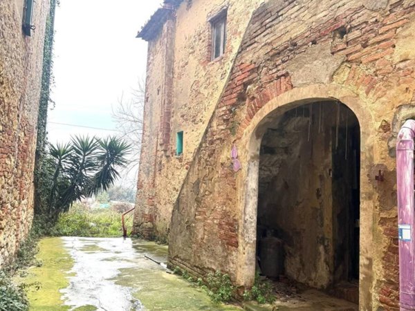 casa indipendente in vendita a Casciana Terme Lari