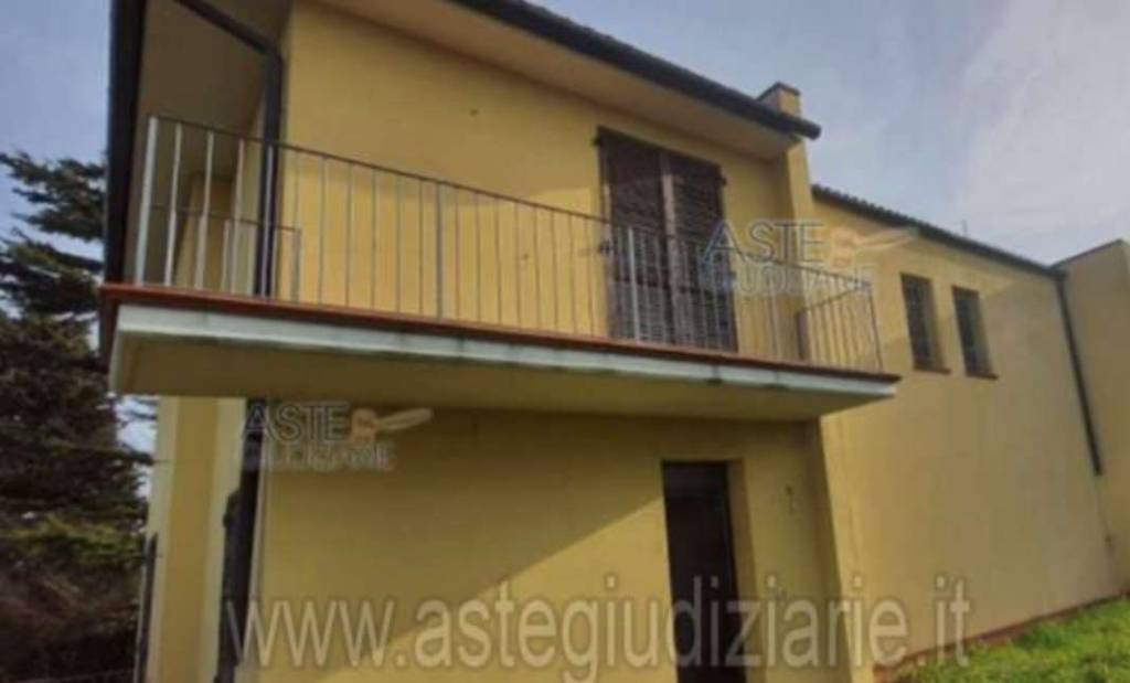 casa indipendente in vendita a Casciana Terme Lari in zona Lari