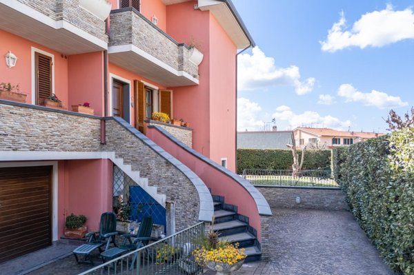 casa indipendente in vendita a Casciana Terme Lari in zona Perignano