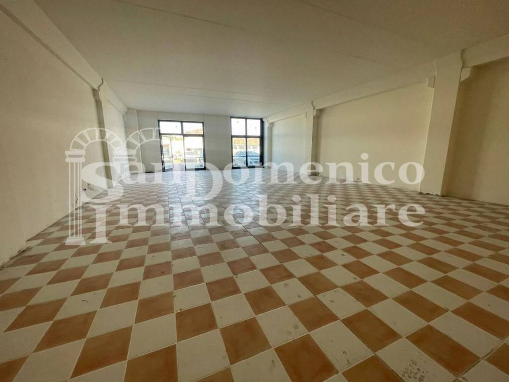 locale commerciale in vendita a Casciana Terme Lari in zona La Capannina