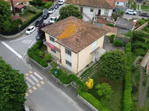 casa indipendente in vendita a Casciana Terme Lari in zona Perignano