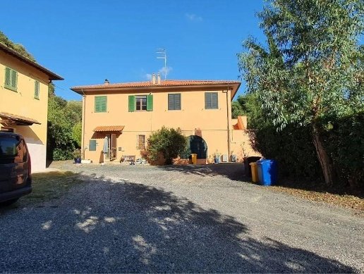 casa indipendente in vendita a Casciana Terme Lari in zona Usigliano